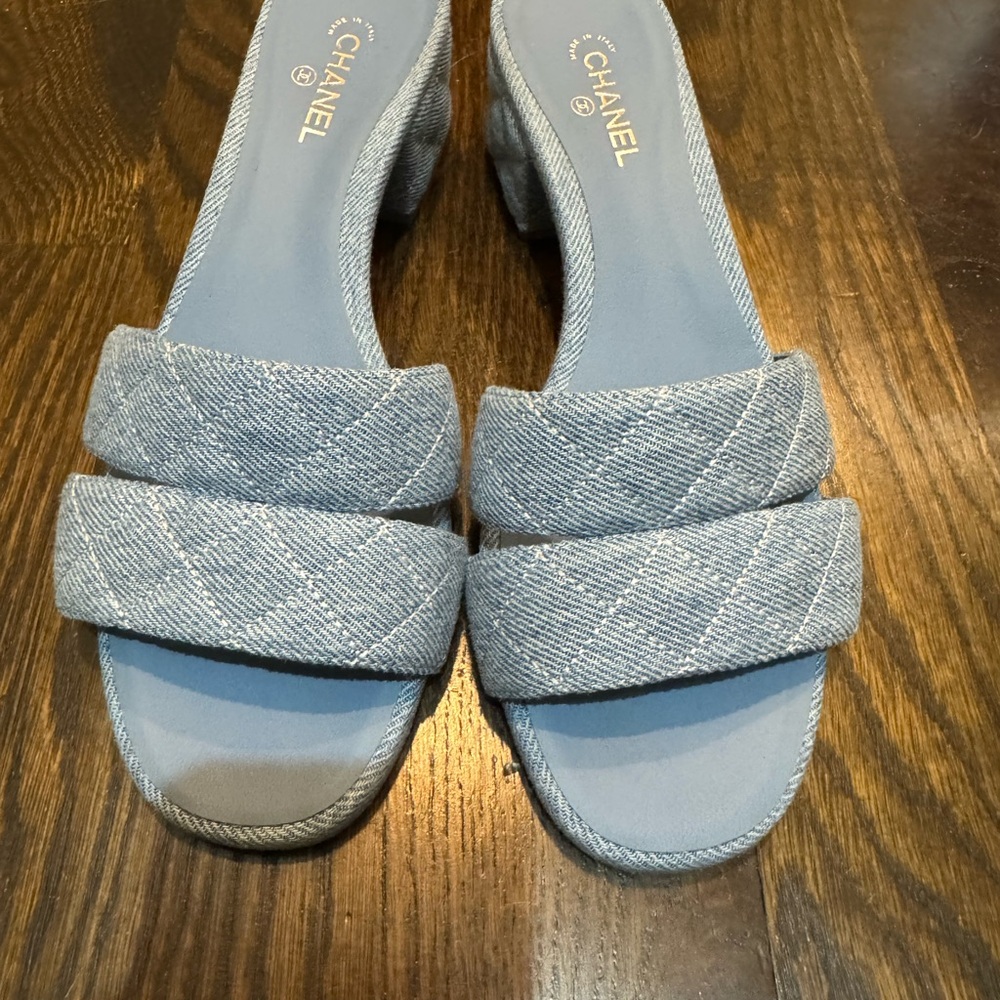 CHANEL Blue Quilted Sandals - Picture 9 of 10